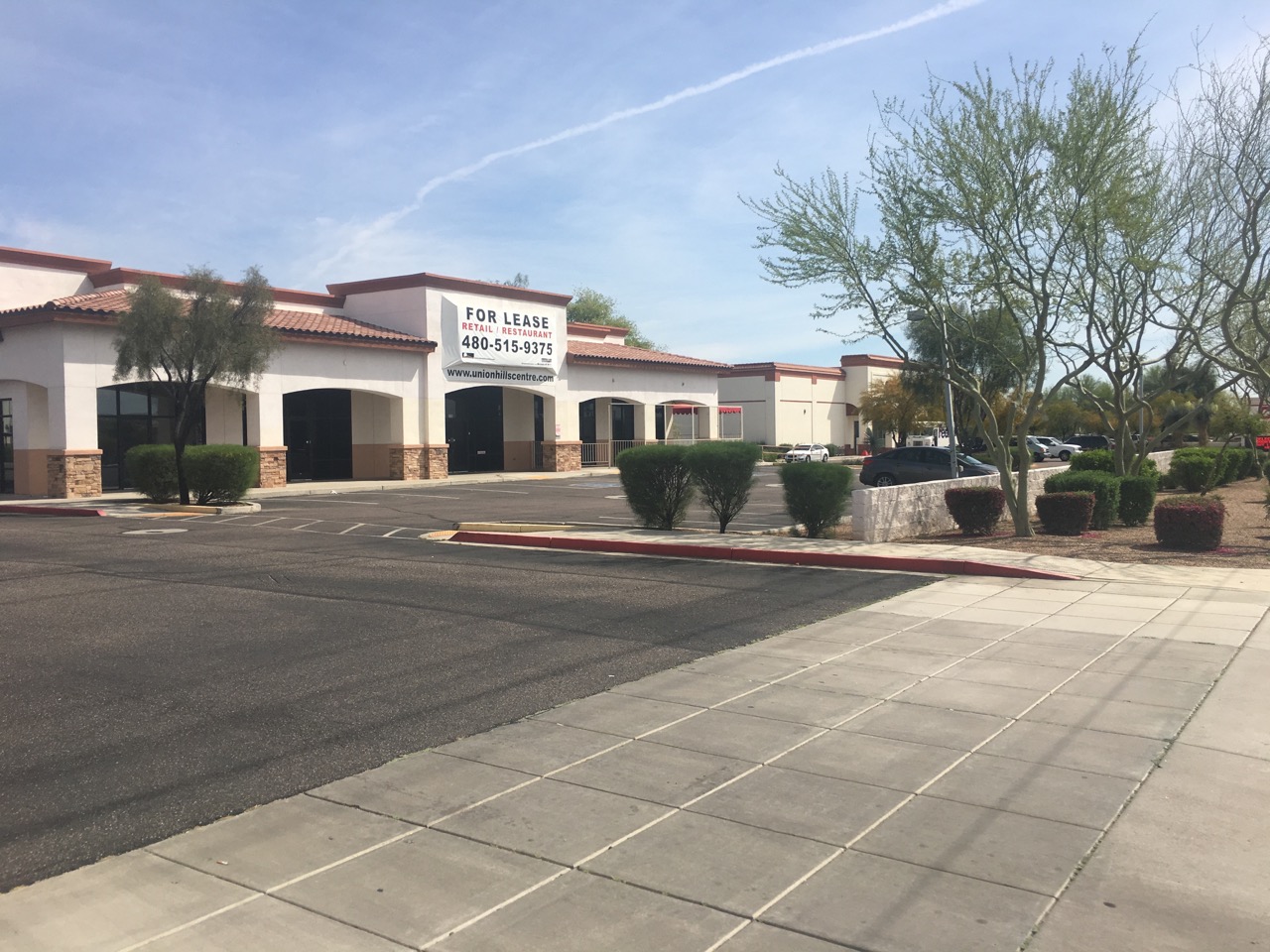 Free standing building for lease at Union Hills Centre, Phoenix, AZ